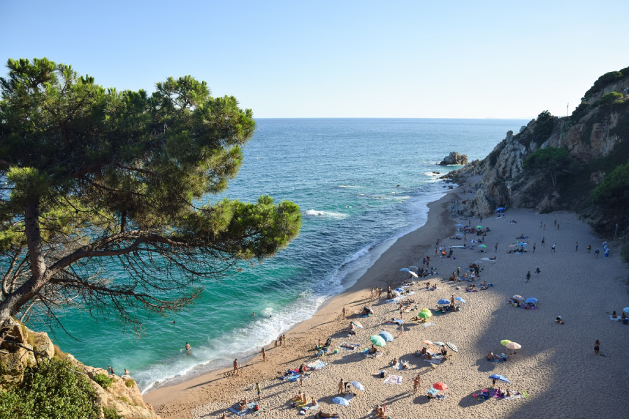 las-mejores-calas-secretas-de-calella-de-mar-hotel-internacional